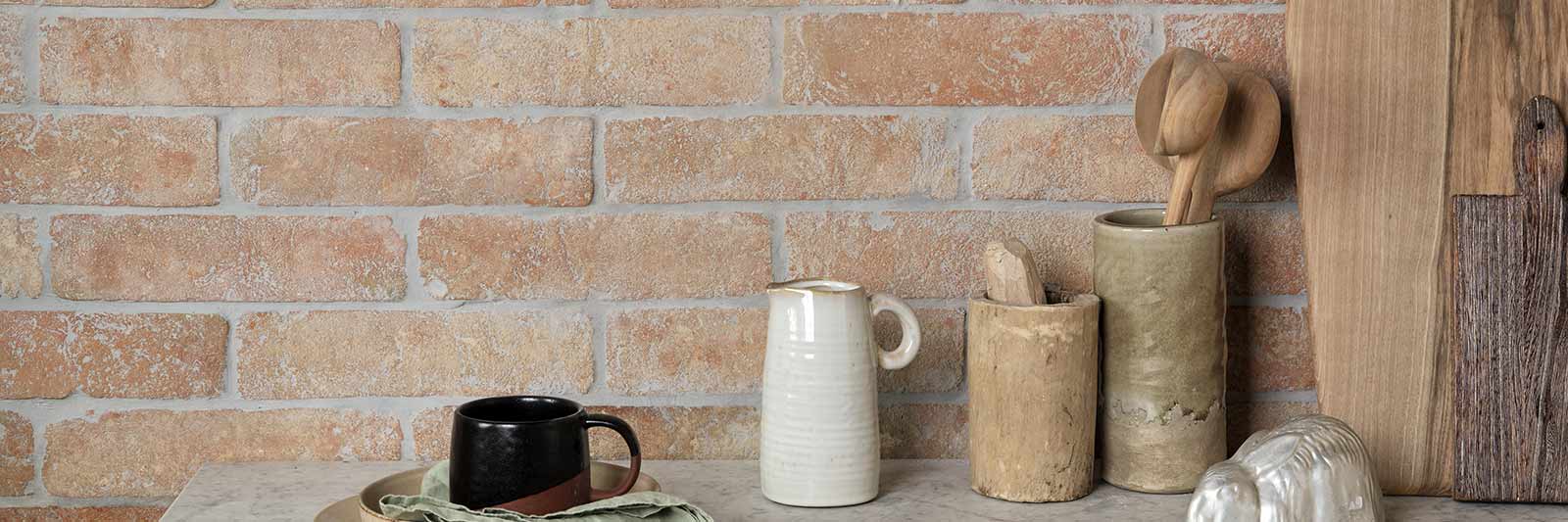 5 Rustic Tiles for a Country Kitchen