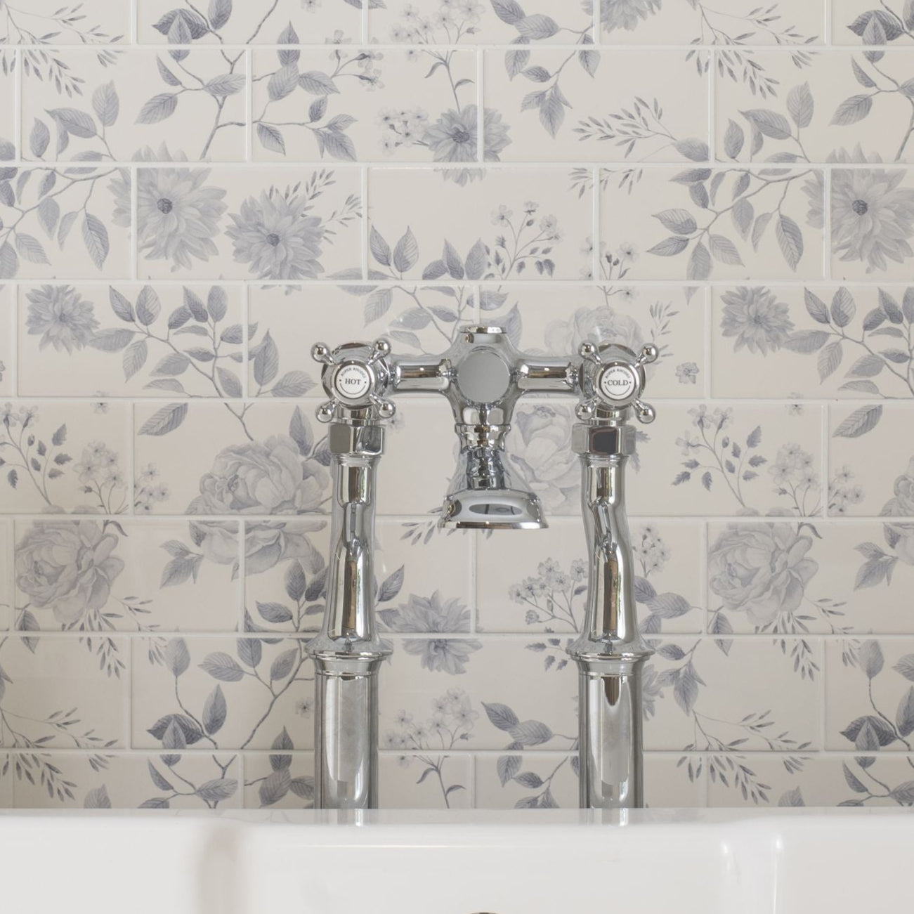 Image of Cottage Garden Brick-bond Blue 18-tile panel wall tile 45.6x45.6cm-Ceramic wall tile-Original Style-Tile.co.uk