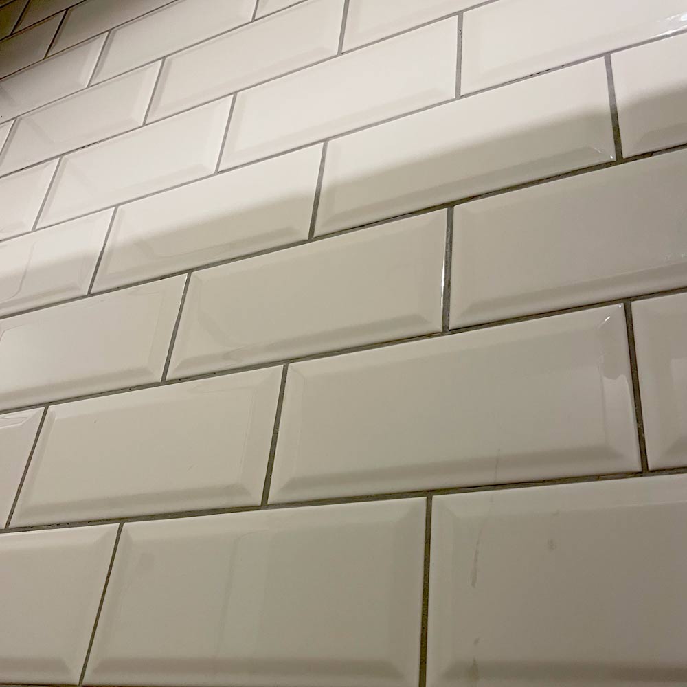 Image of Metro White Gloss Bevelled Brick tile 10x20cm-Brick style tiles-Salcamar-tile.co.uk