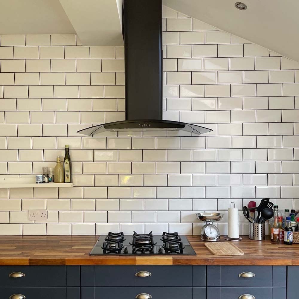Image of Metro White Gloss Bevelled Brick tile 10x20cm-Brick style tiles-Salcamar-Tile.co.uk